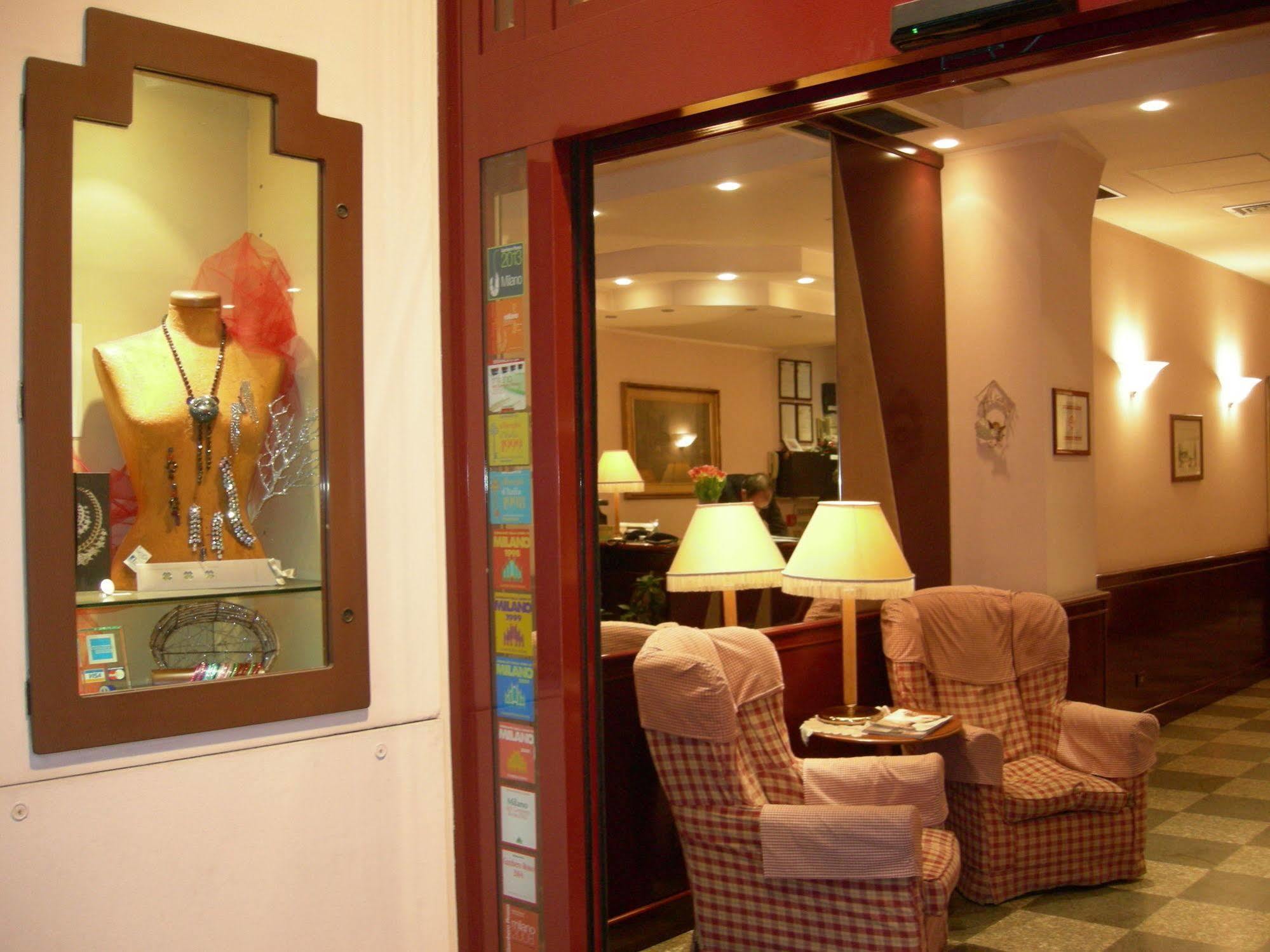 Buenos Aires Hotel Milan Exterior photo