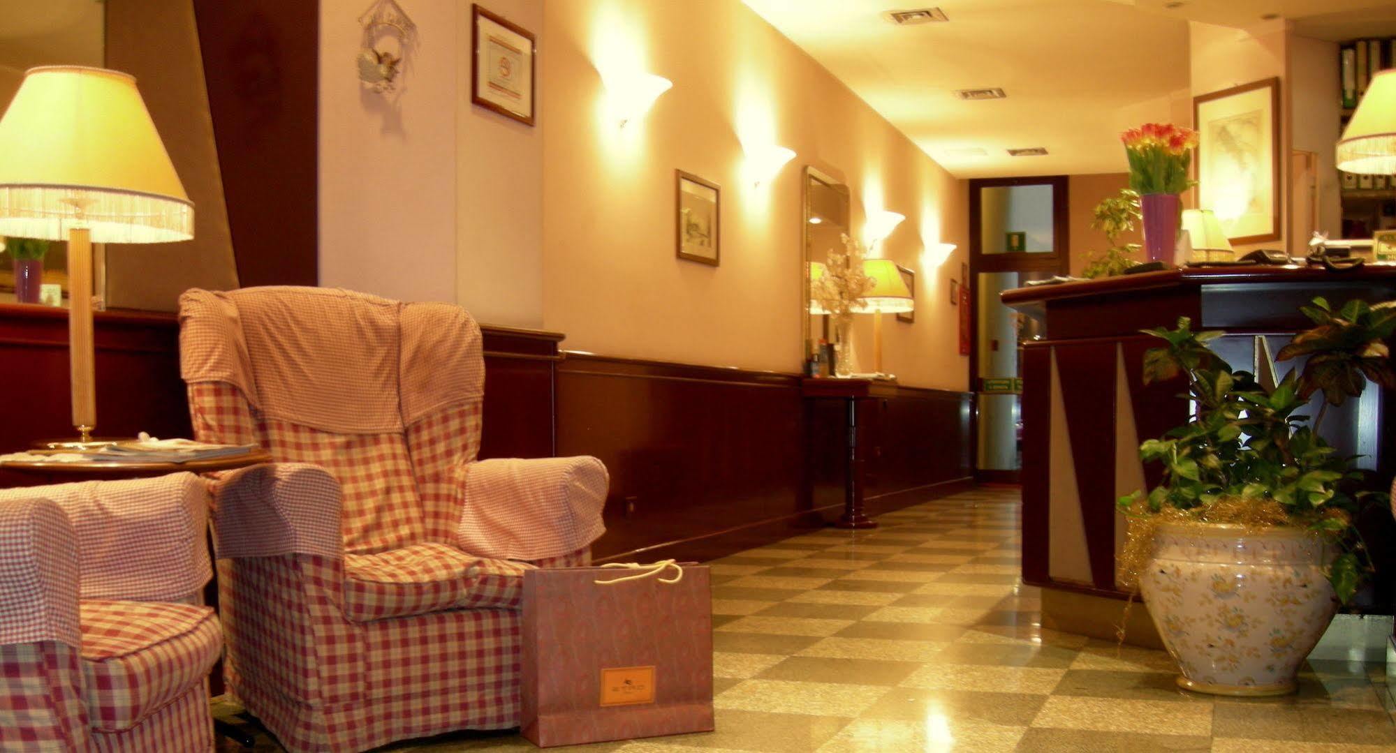 Buenos Aires Hotel Milan Exterior photo